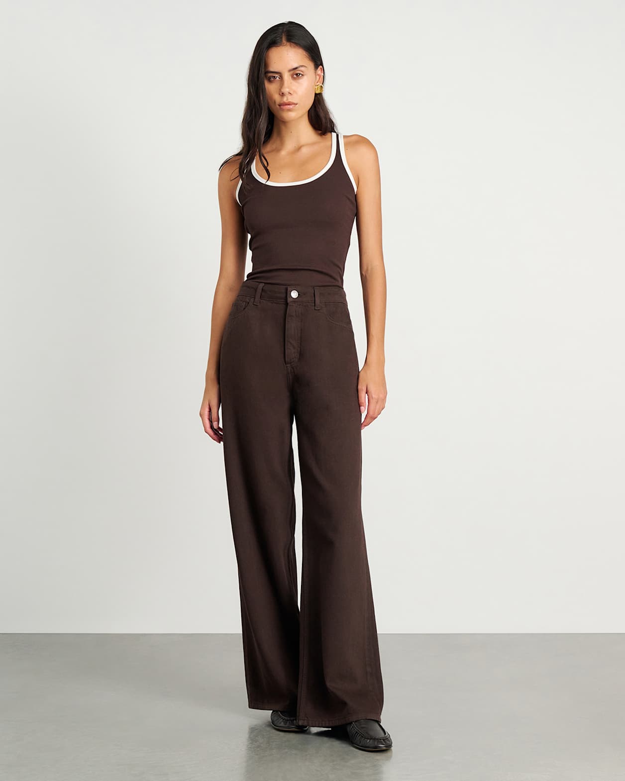 Loe Mid Rise Straight Jean in DARK CHOCOLATE