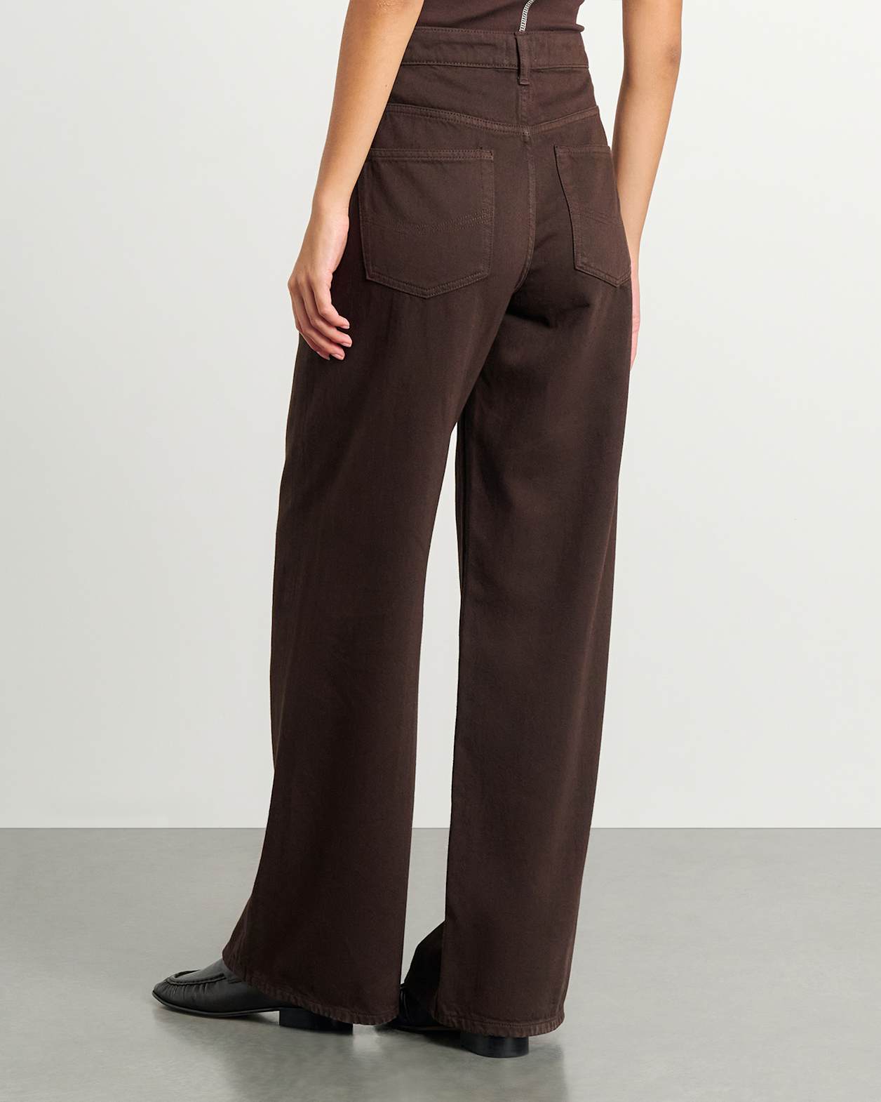 Loe Mid Rise Straight Jean in DARK CHOCOLATE