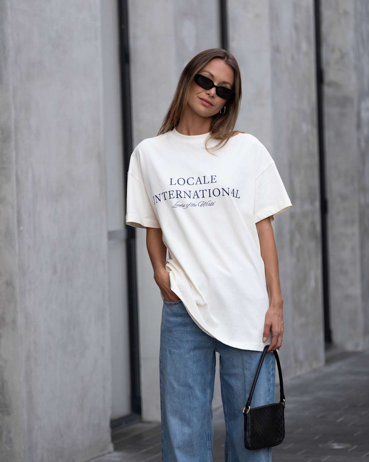 Rb X Jag Locale Oversized Tee in ECRU/NAVY