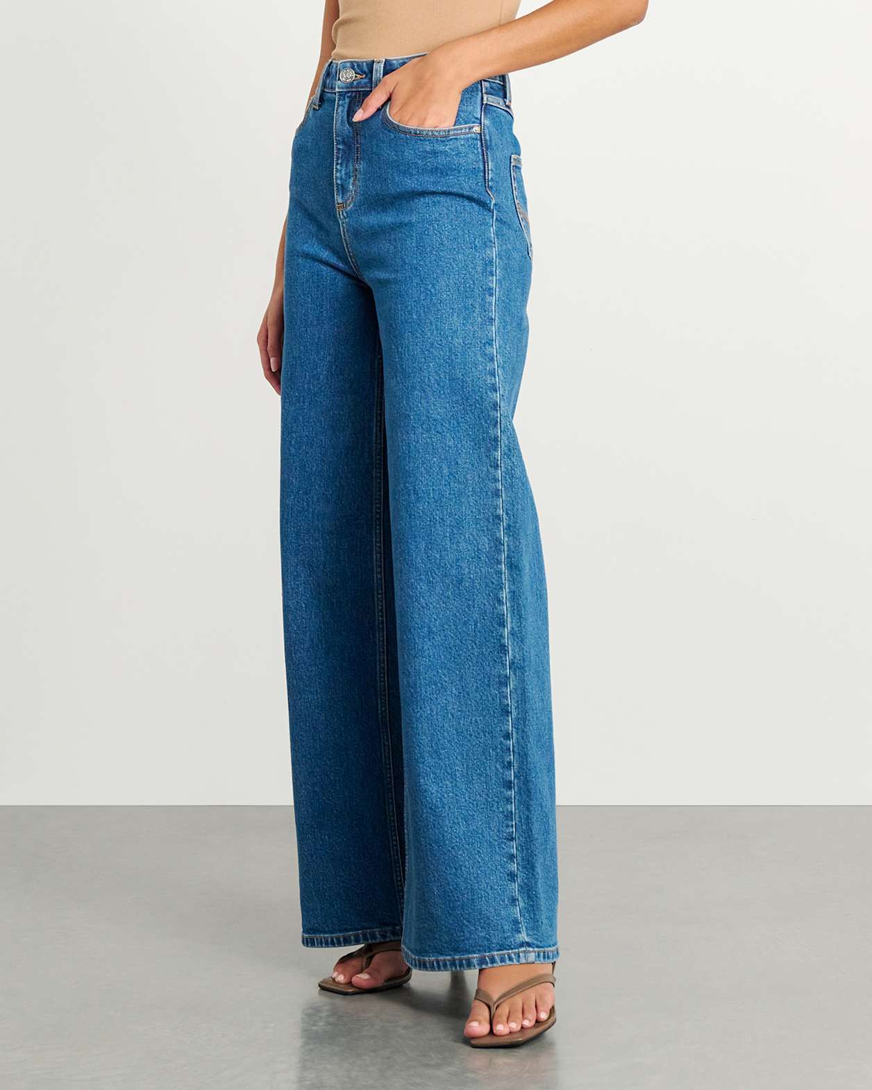 Sofia Marine Jean in BLUE WASH