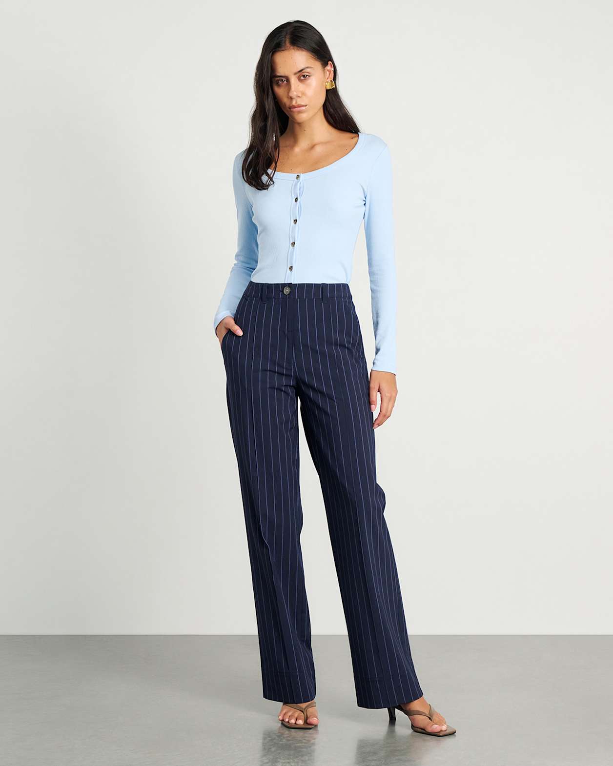 Gia Pinstripe Tuck Pant in NAVY/WHITE