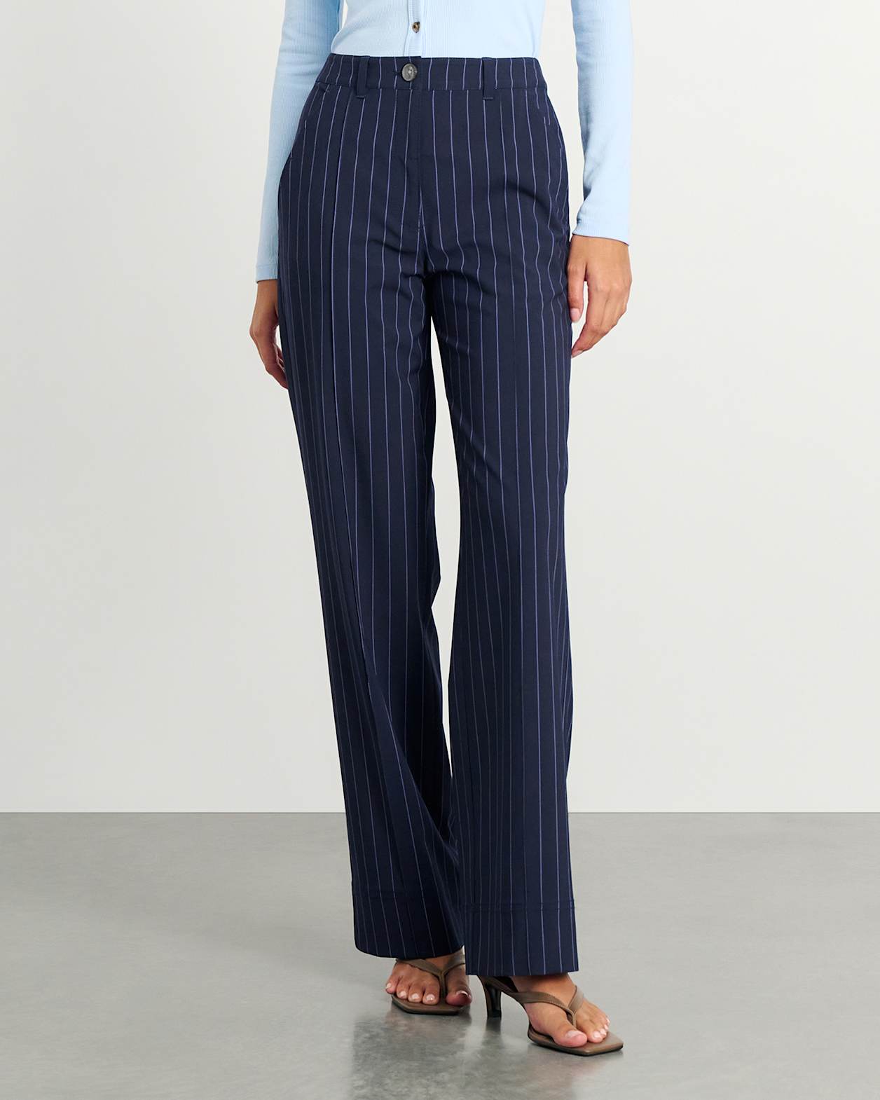 Gia Pinstripe Tuck Pant in NAVY/WHITE