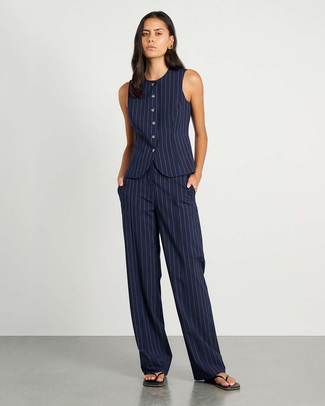 Gia Pinstripe Tuck Pant in NAVY/WHITE