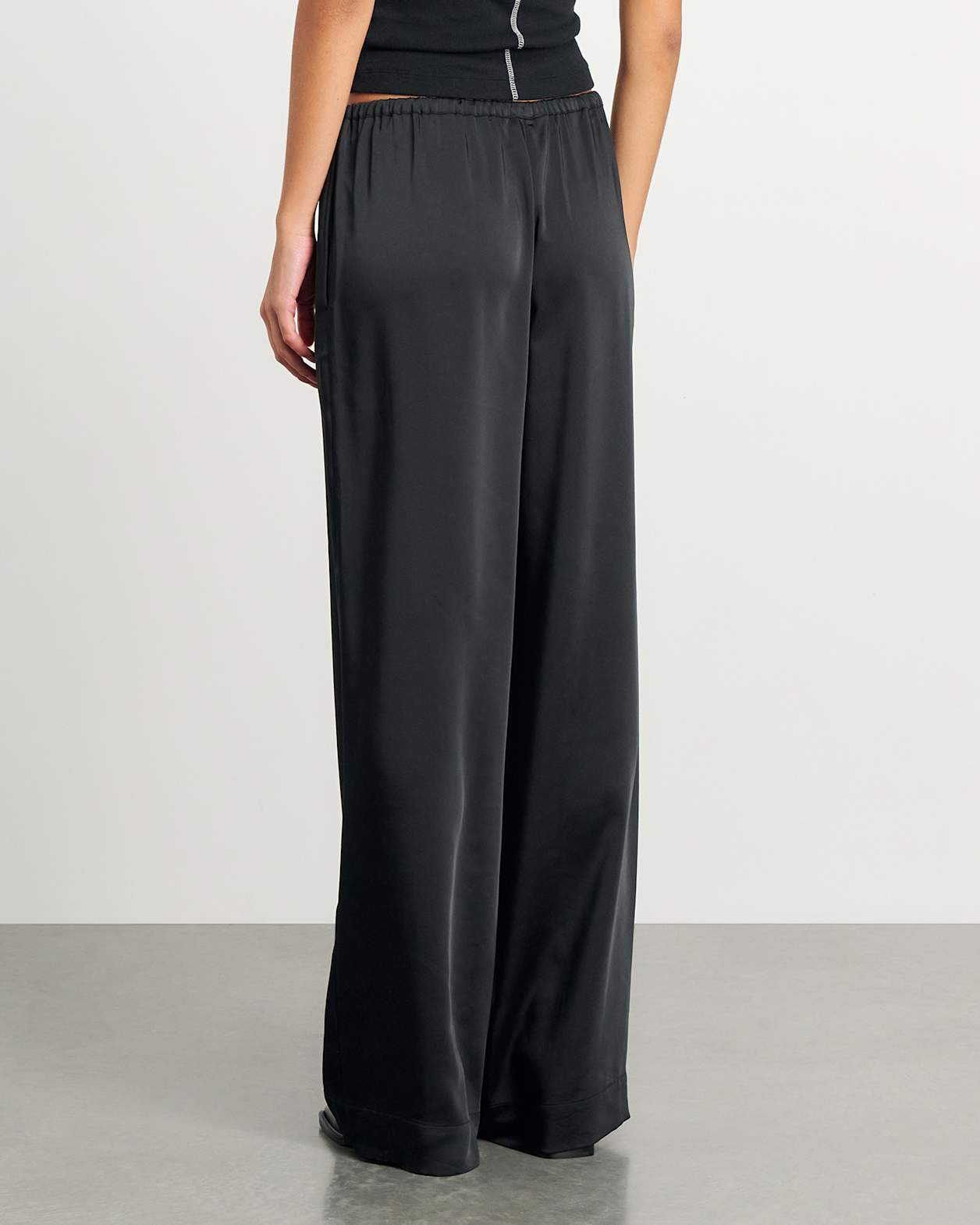 Maddi Drawcord Pant in BLACK