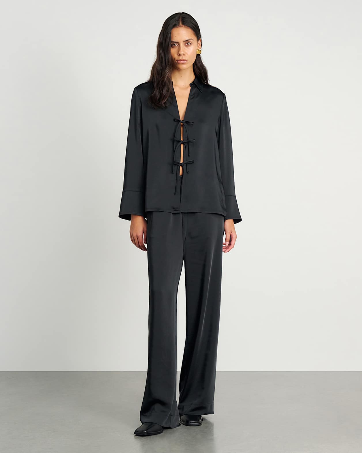 Maddi Drawcord Pant in BLACK