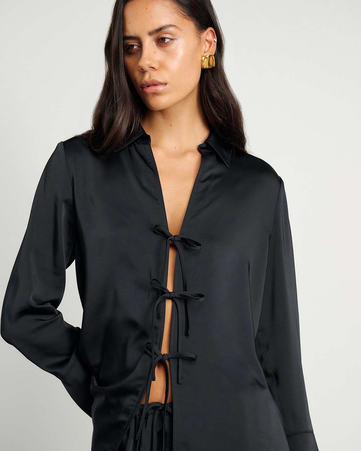 Maddi Tie Shirt in BLACK