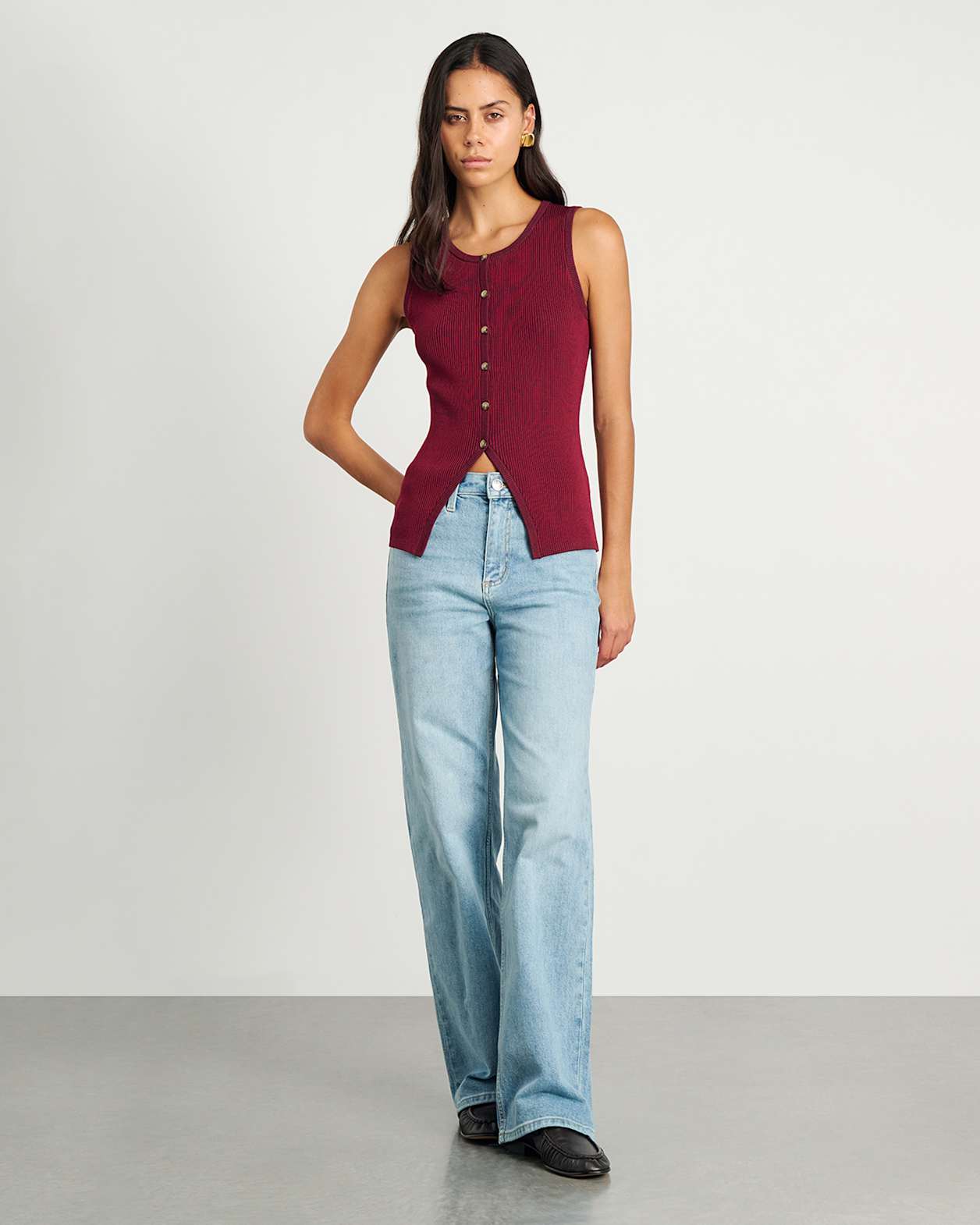 Alora Longline Knit Vest in WINE