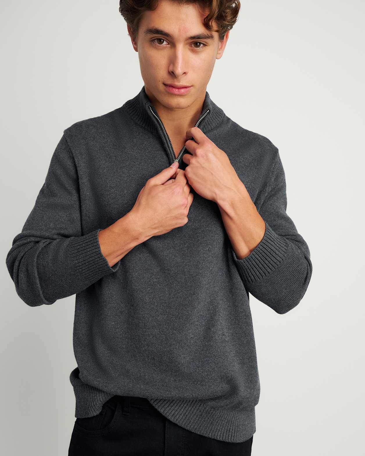 Tanner Cotton 1/4 Zip in CHARCOAL
