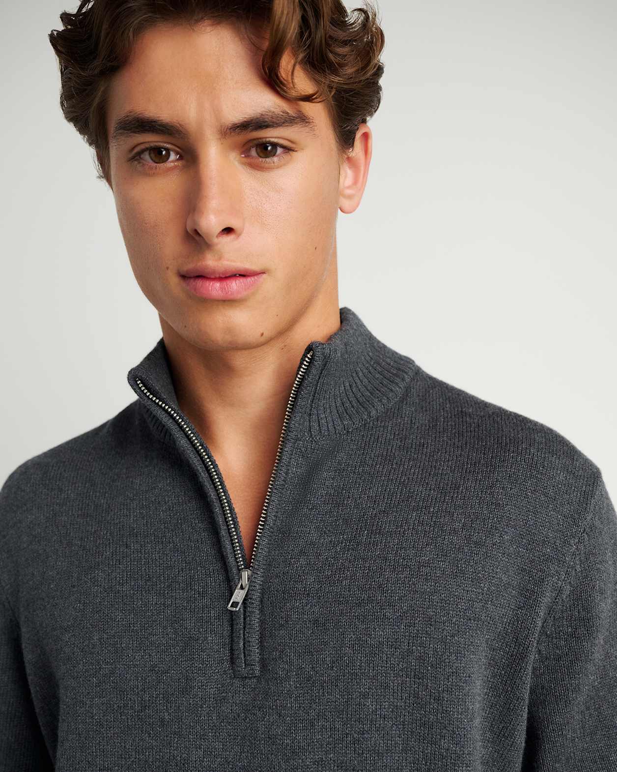 Tanner Cotton 1/4 Zip in CHARCOAL