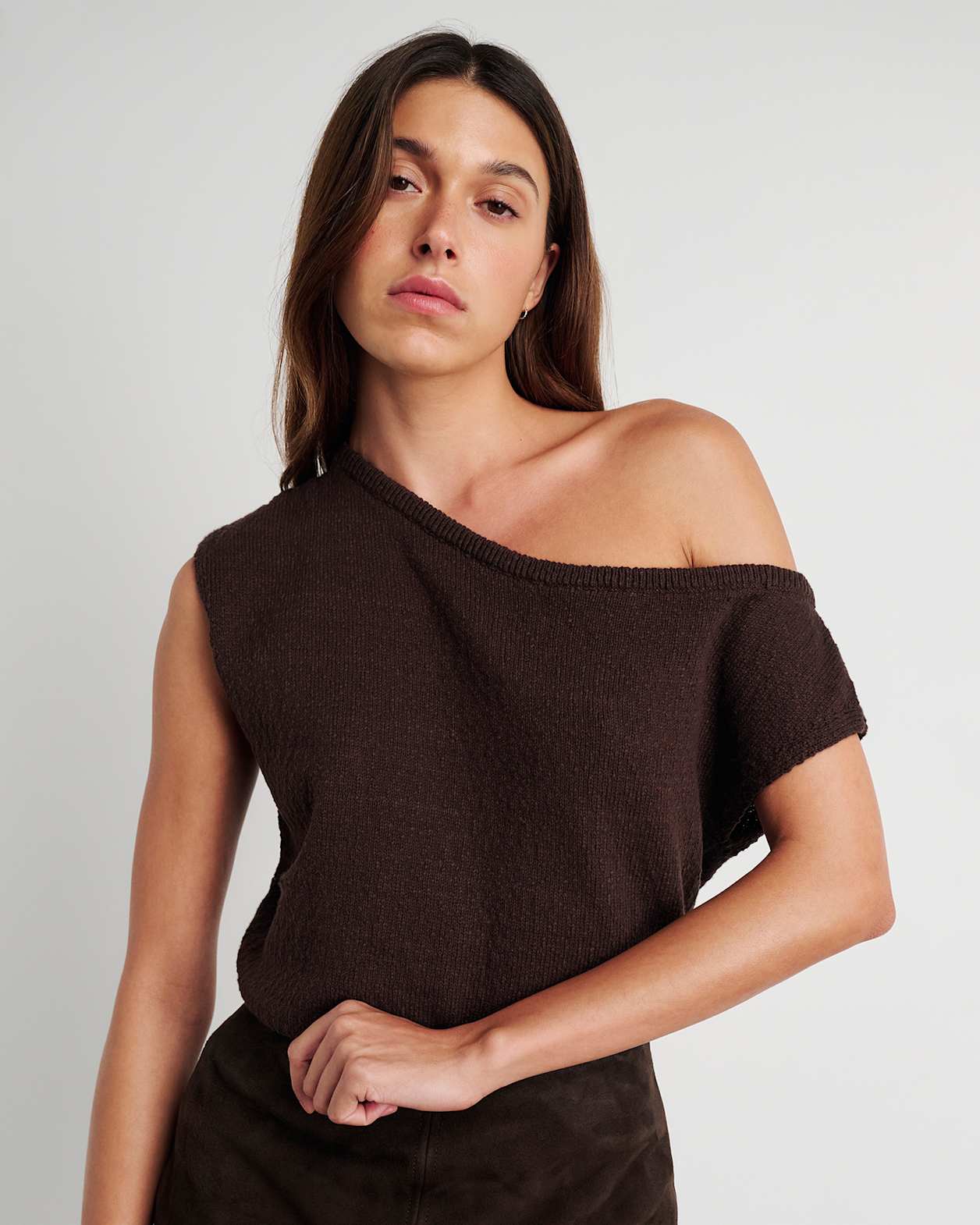 Arden Off Shoulder Knit in DARK CHOCOLATE