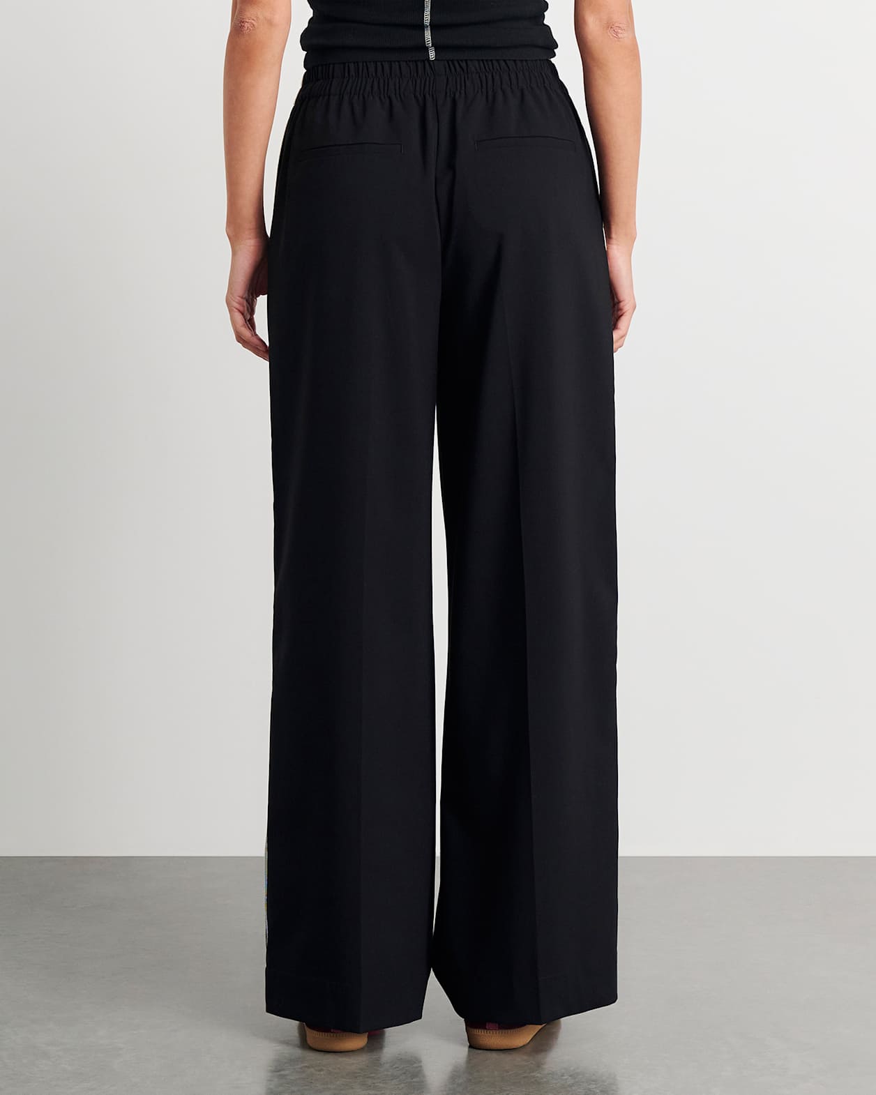 Gia Pull On Pant in BLACK