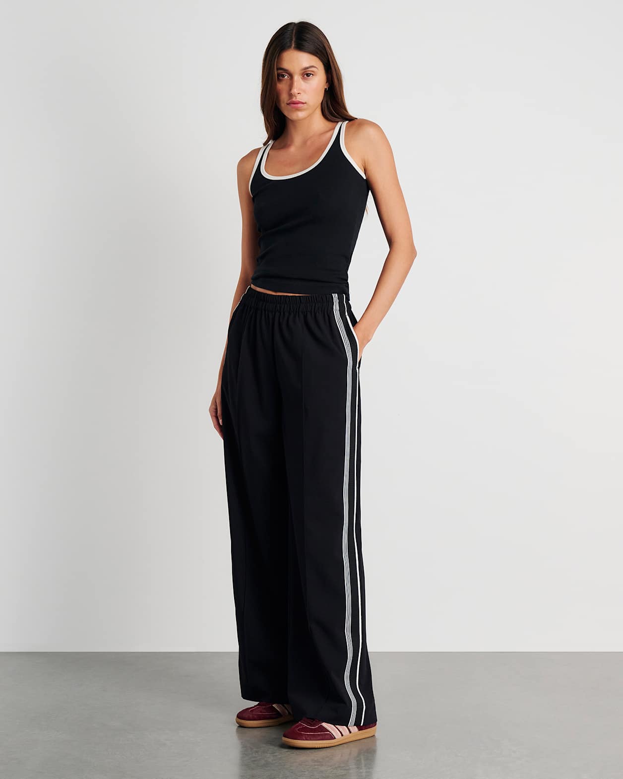 Gia Pull On Pant in BLACK