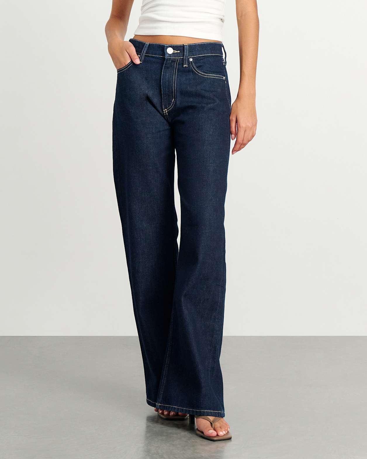 Carrie Slouch Jean in RAW WASH