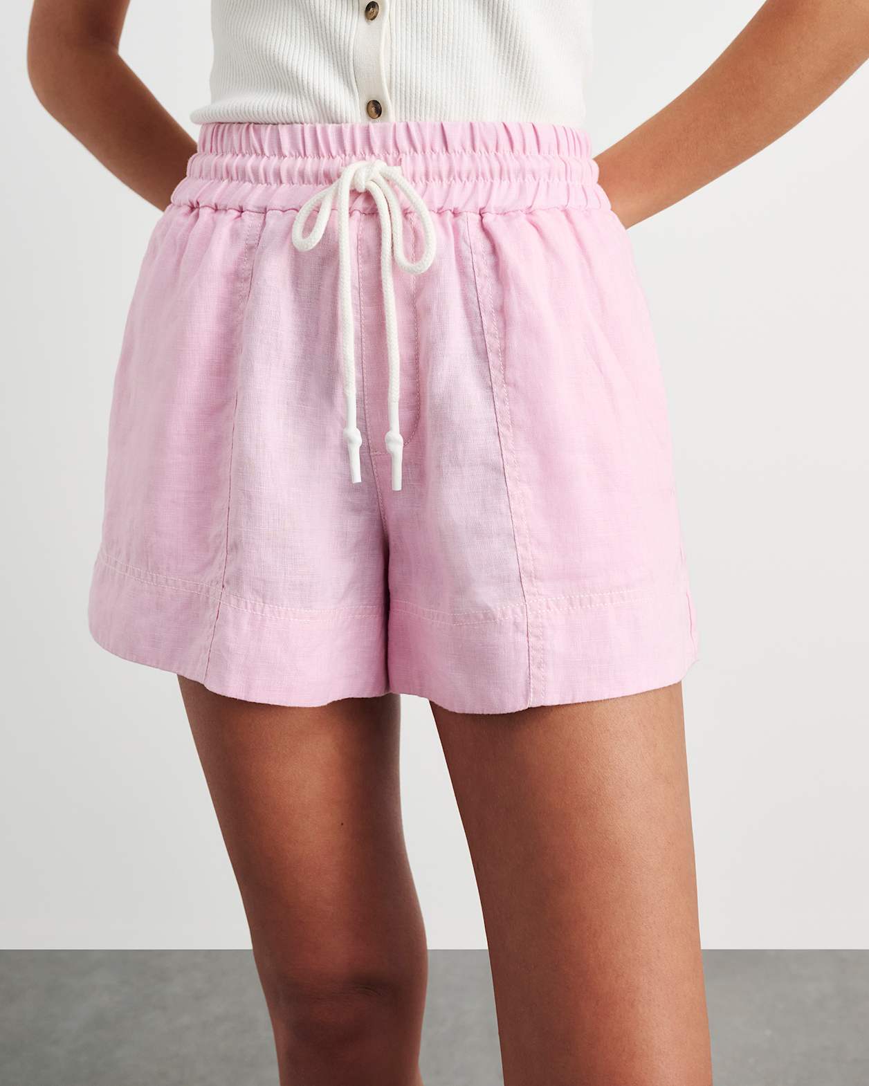 Gigi Linen Pull On Short in DUSTY PINK