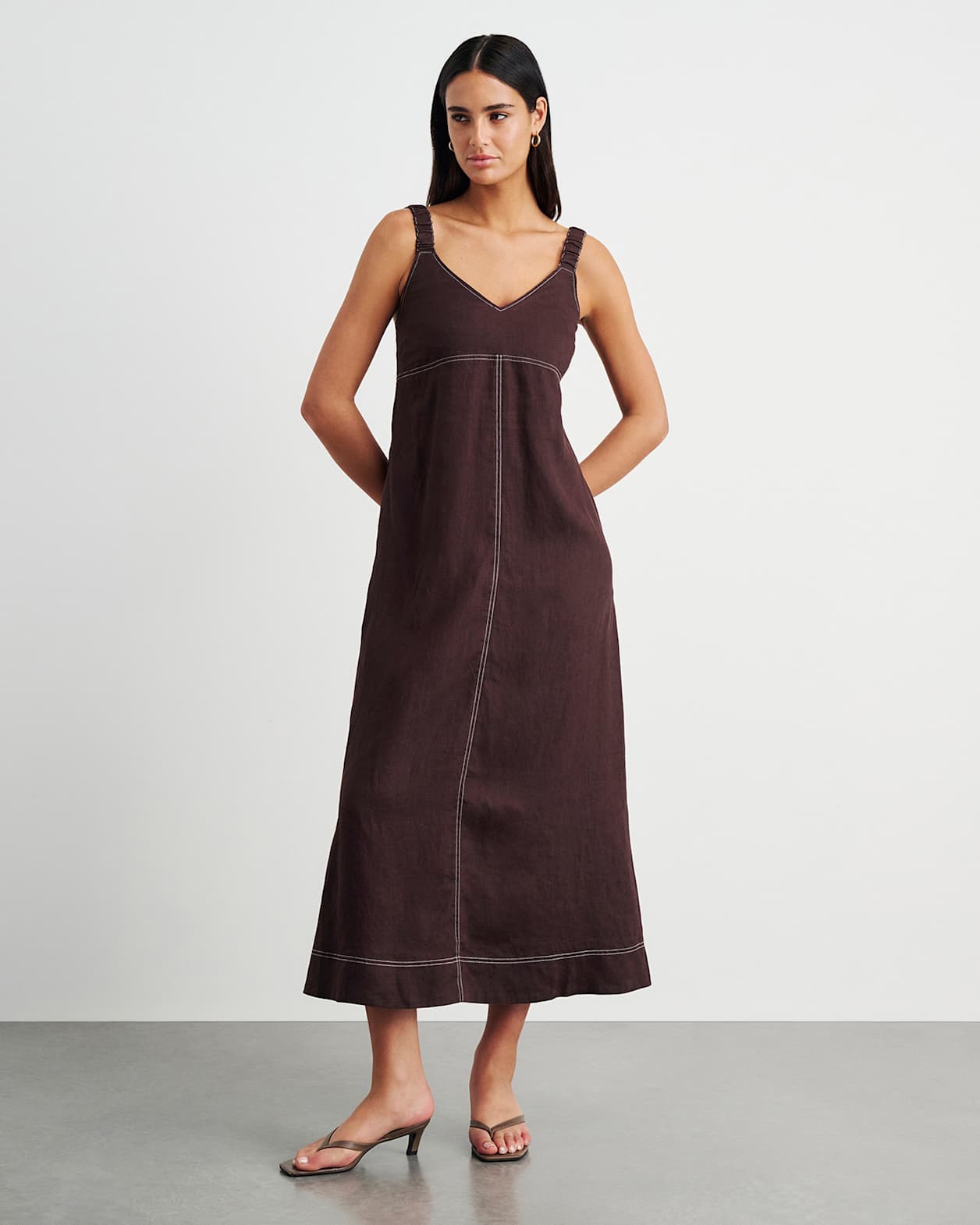Sara Linen Midi Dress in DARK CHOCOLATE