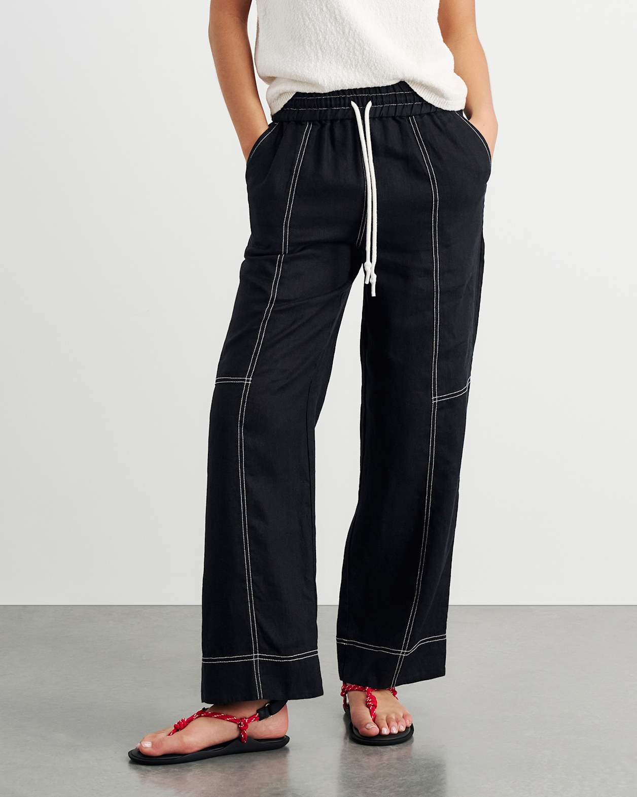 Sabine Linen Relaxed Leg Pant in BLACK