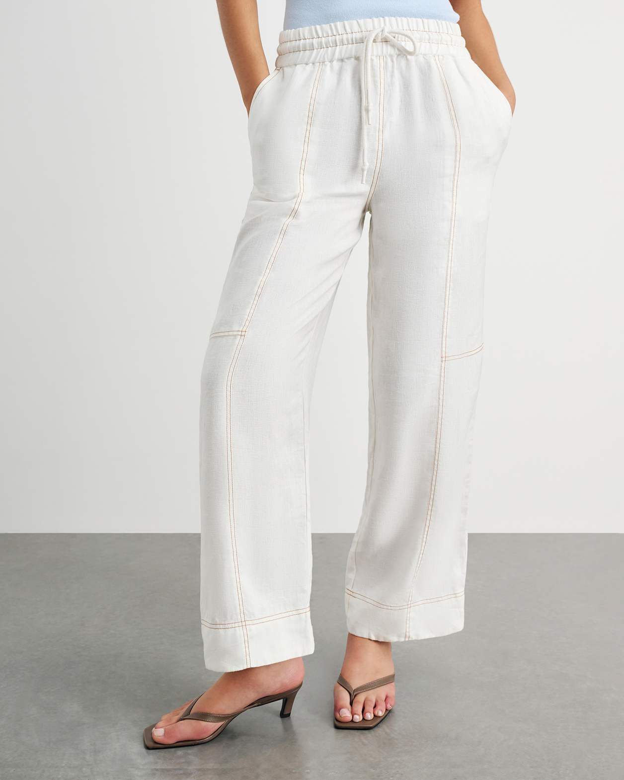 Sabine Linen Relaxed Leg Pant in WHITE