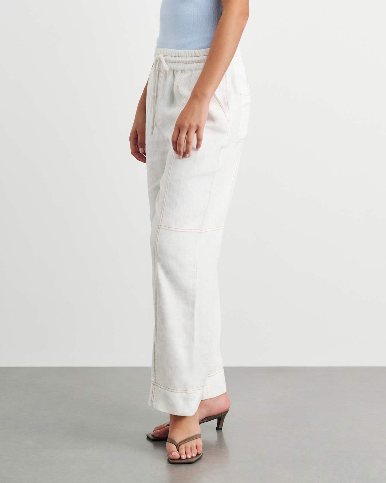 Sabine Linen Relaxed Leg Pant in WHITE