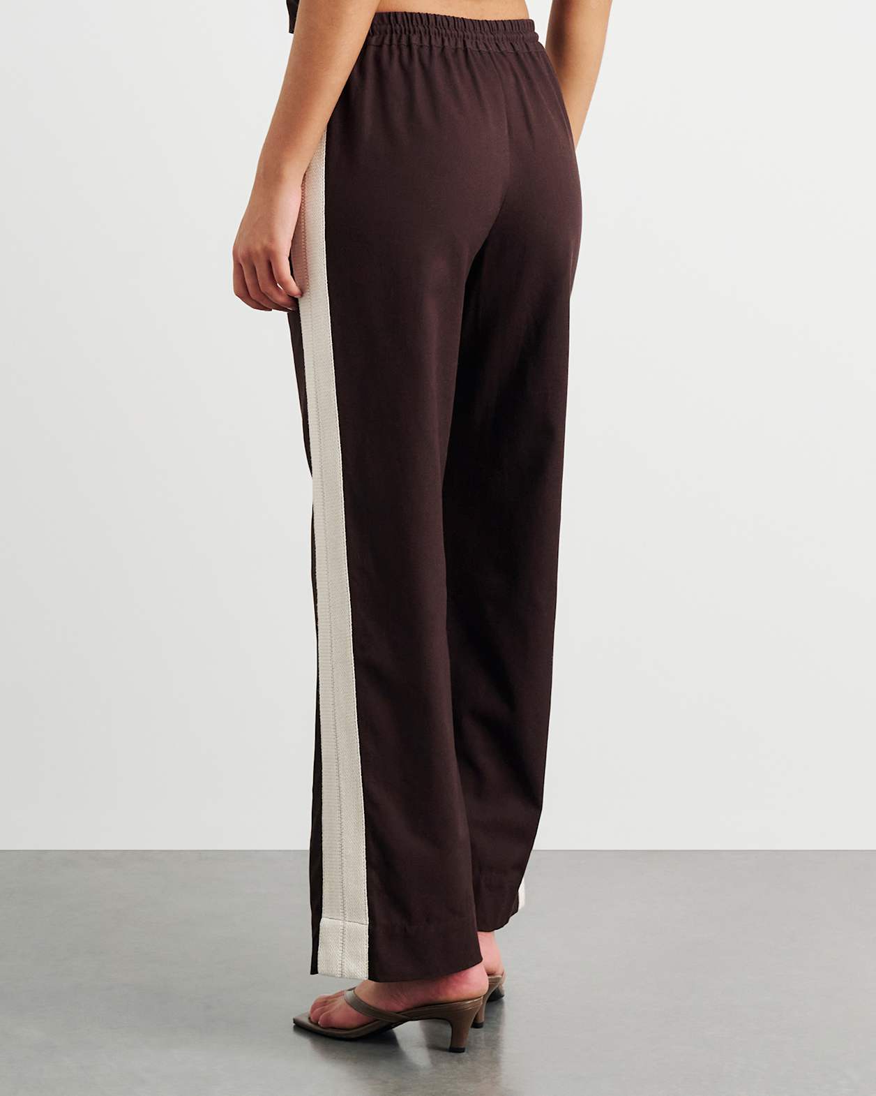 Canvas Contrast Pant in DARK CHOCOLATE