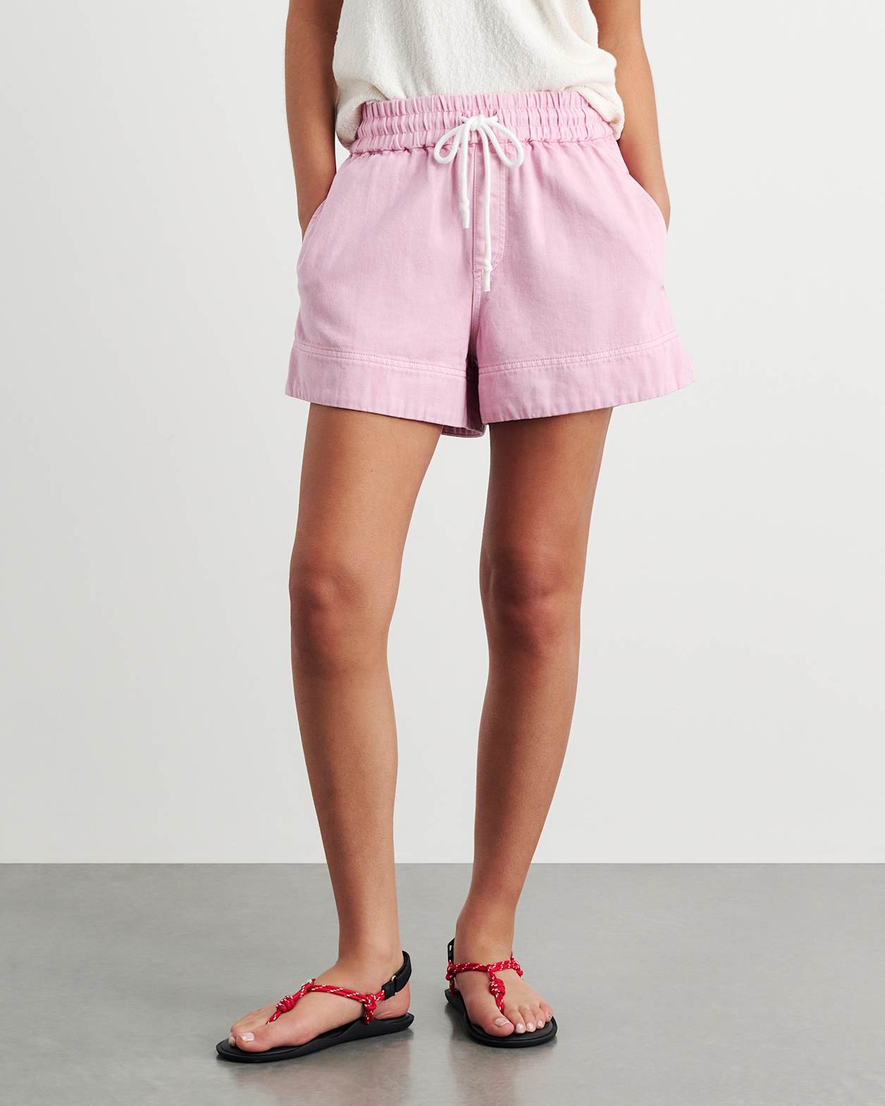 Loe Denim Pull On Short in PINK