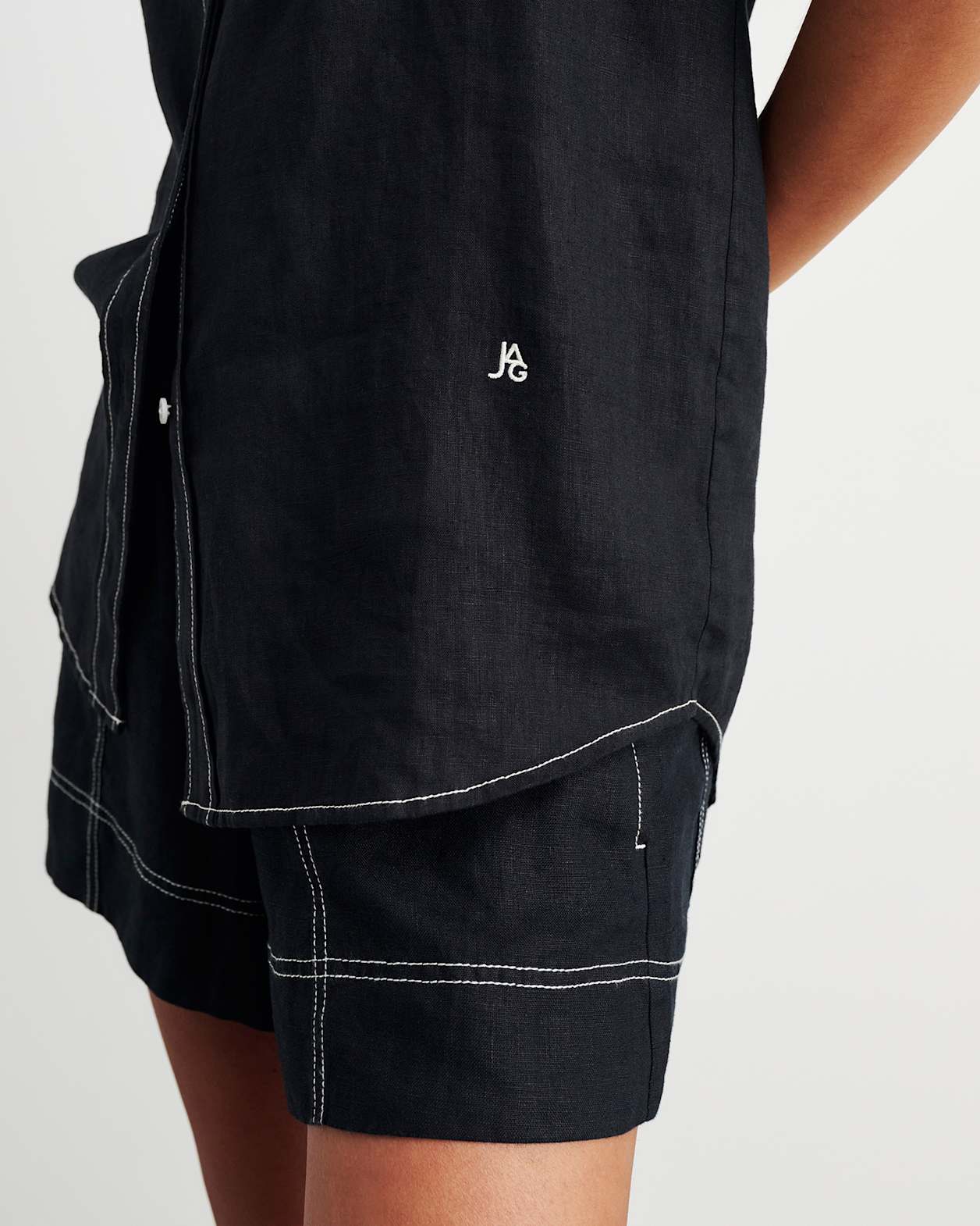 Gigi Linen Relaxed Shirt in BLACK