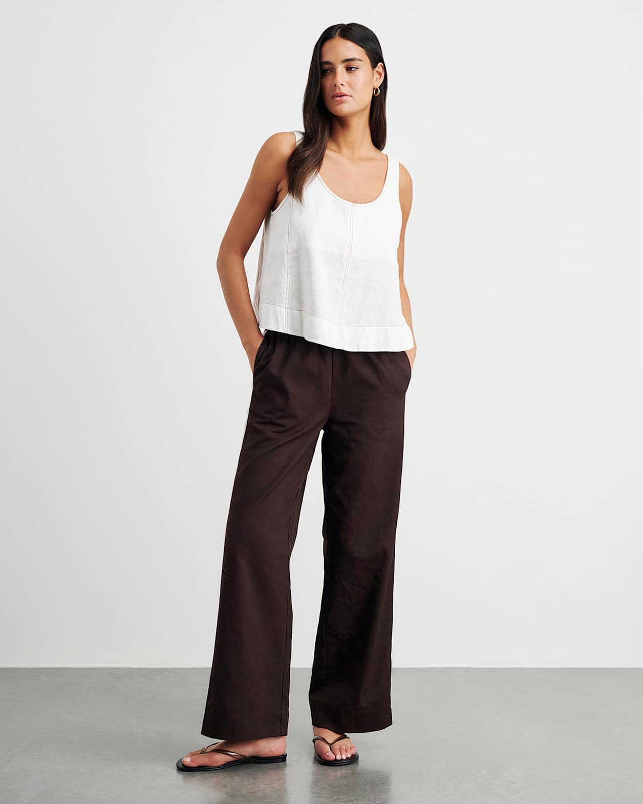Sabine Linen Scoop Cami in WHITE
