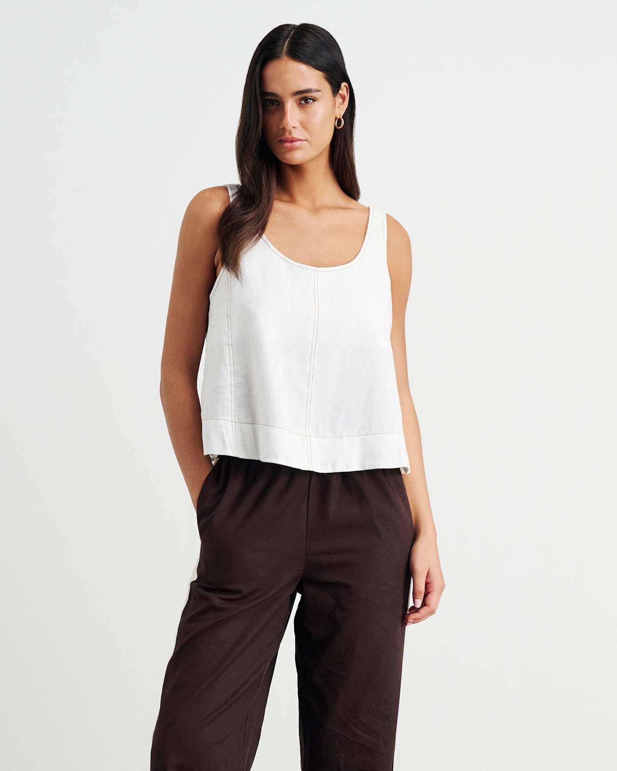 Sabine Linen Scoop Cami in WHITE
