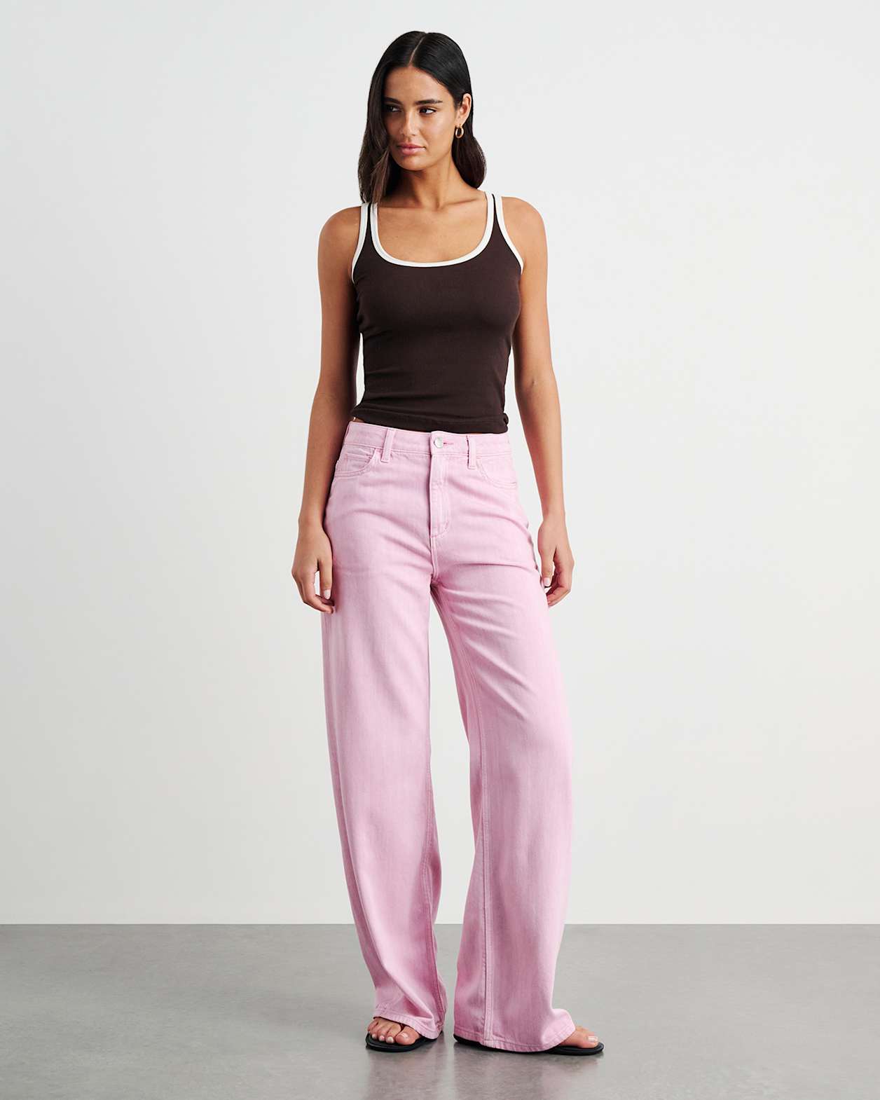 Loe Mid Rise Straight Jean in PINK