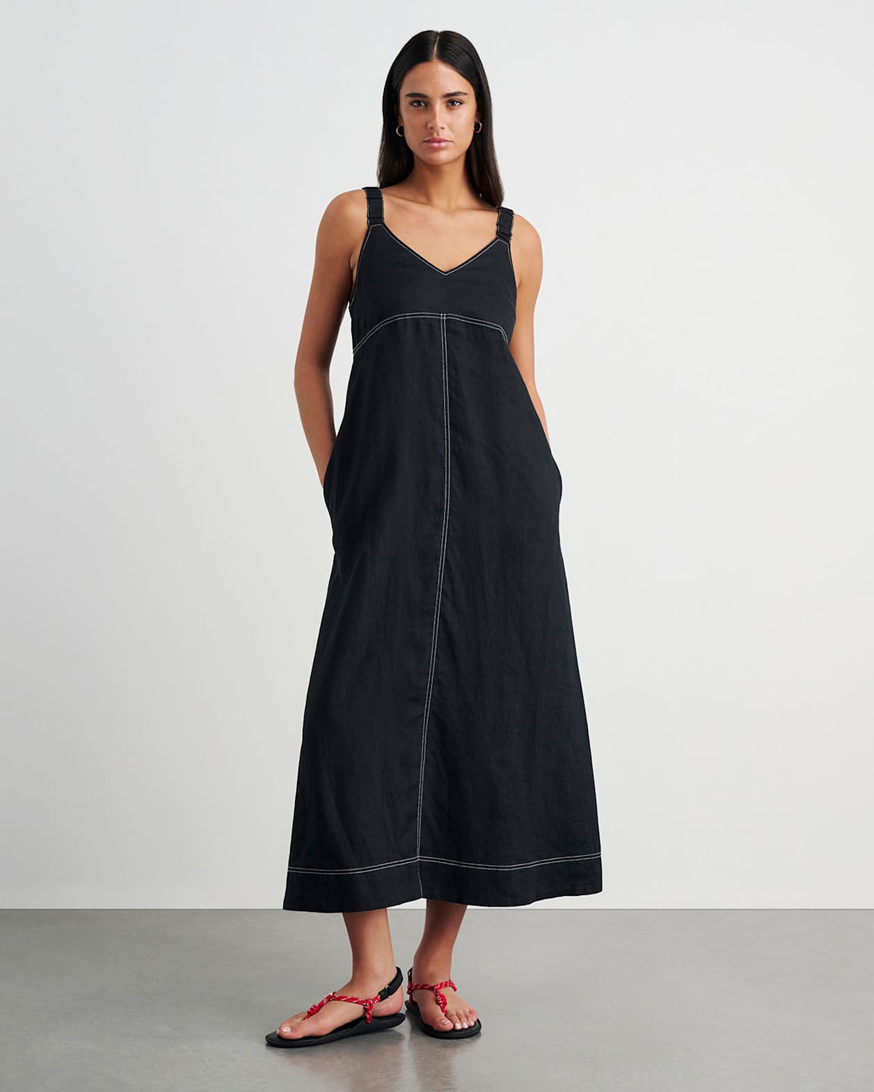 Sara Linen Midi Dress in BLACK
