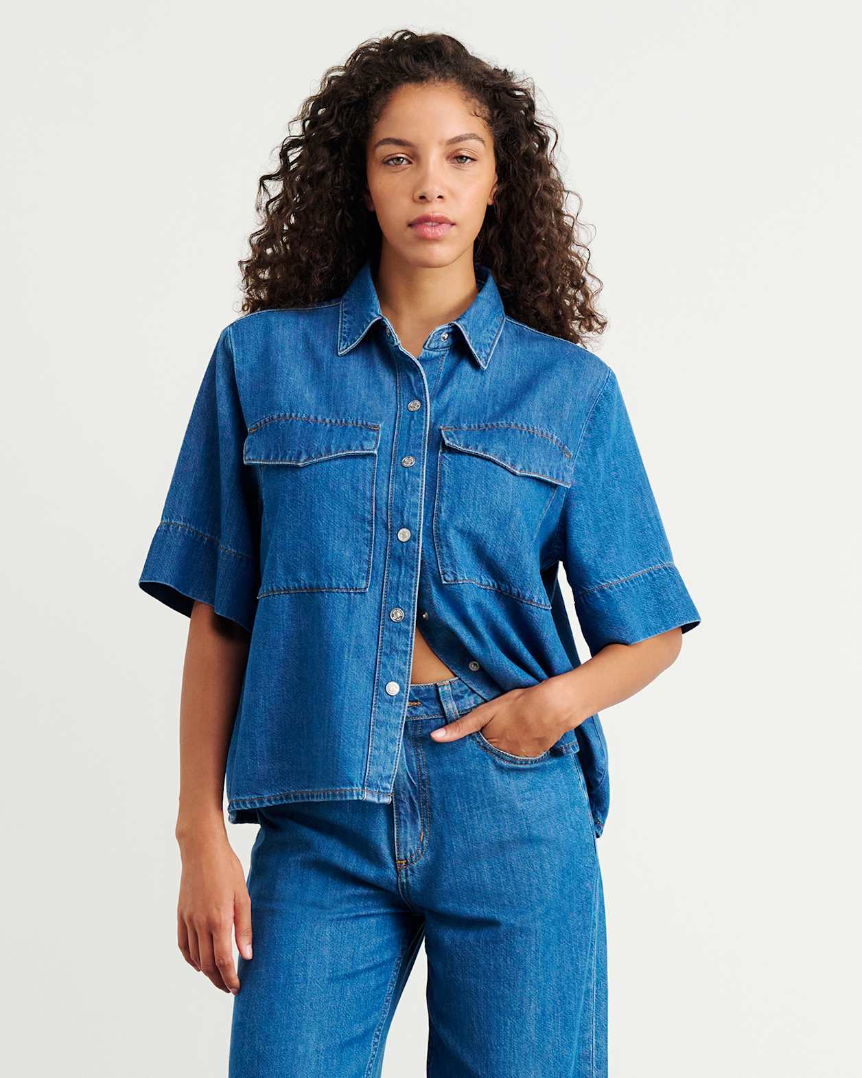 Loe Denim Shirt in BLUE VINTAGE