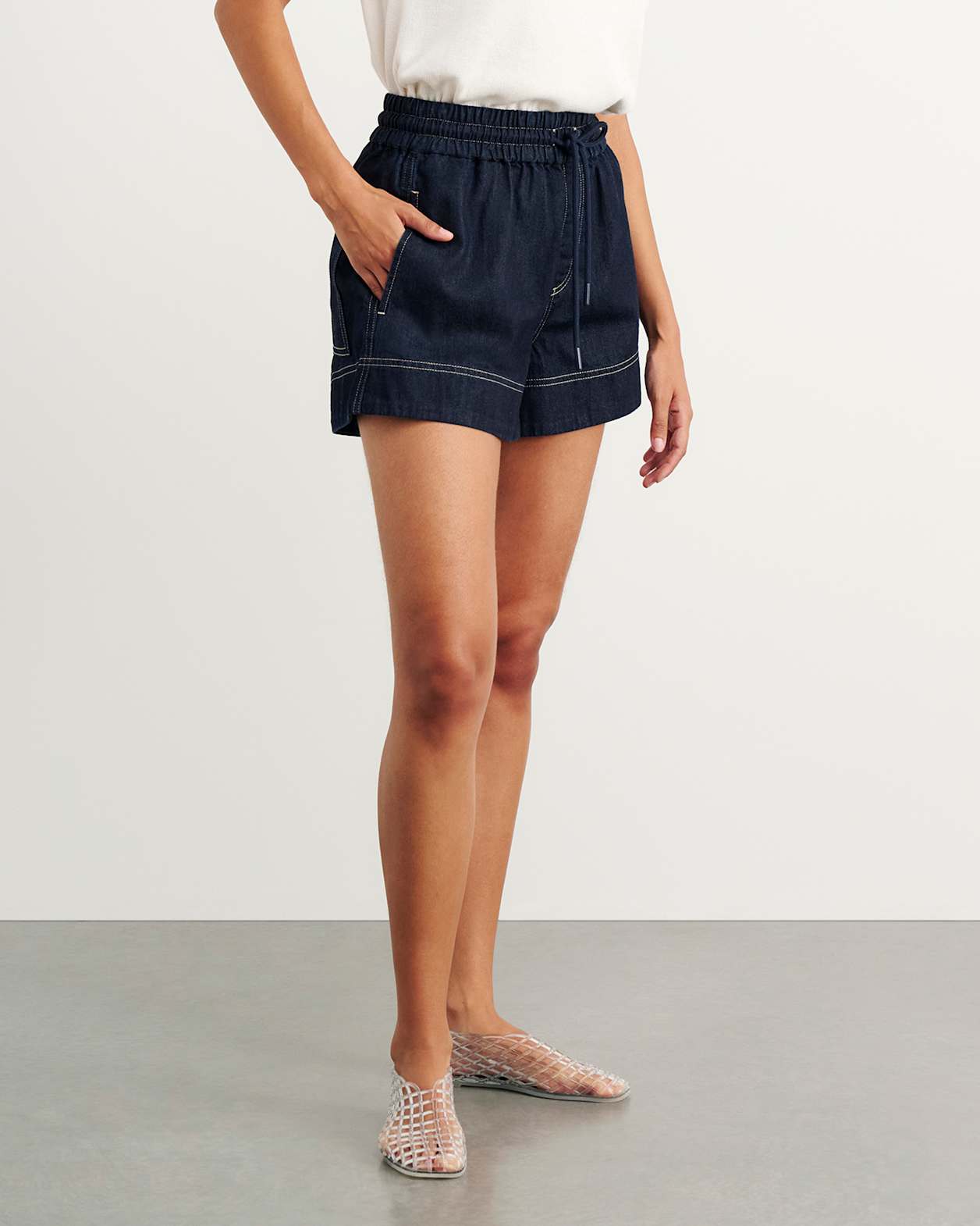 Loe Denim Pull On Short in RAW WASH