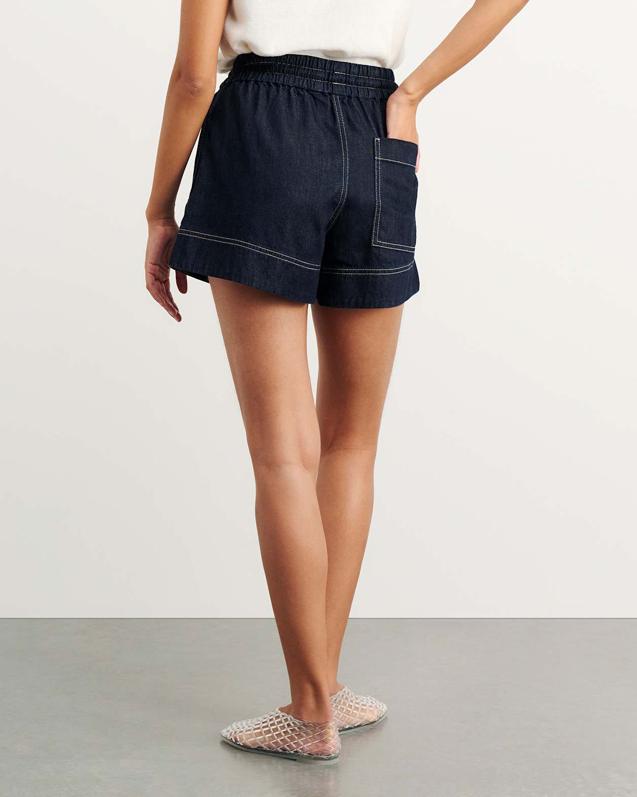 Loe Denim Pull On Short in RAW WASH