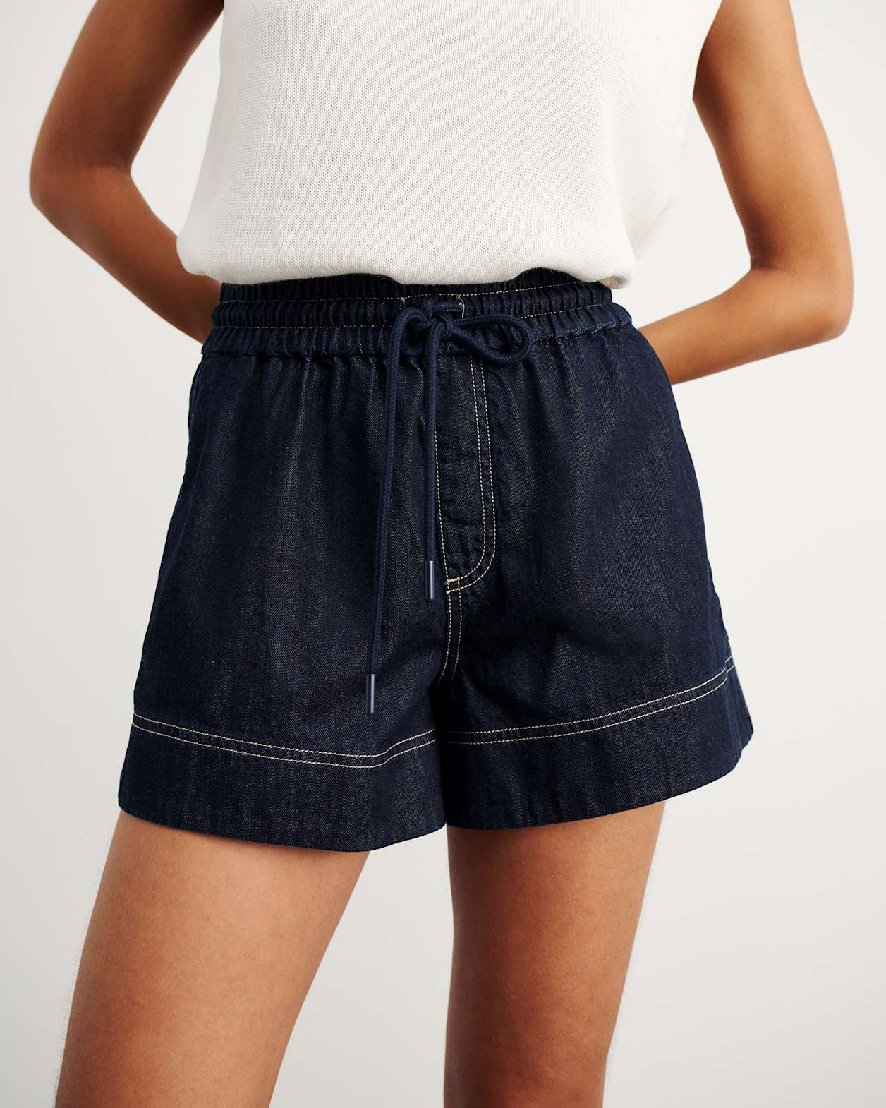 Loe Denim Pull On Short in RAW WASH