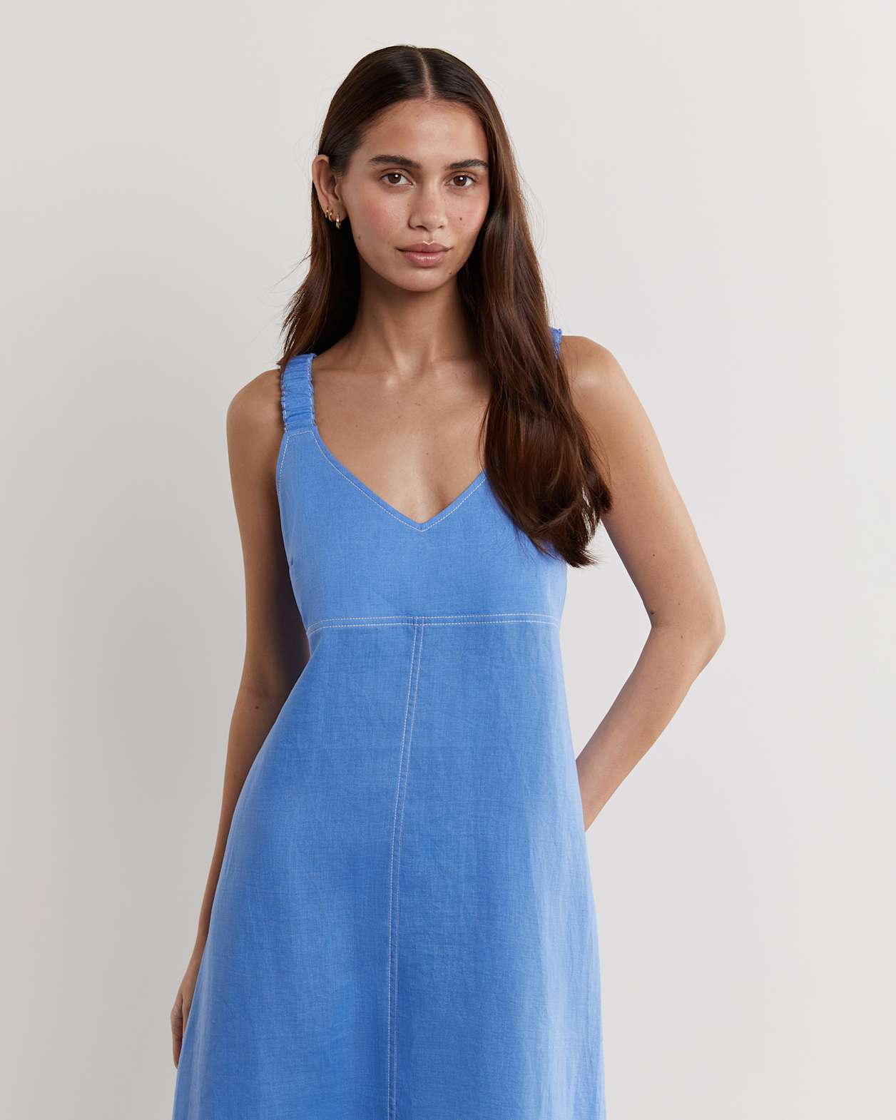 Sara Linen Midi Dress in AZURE