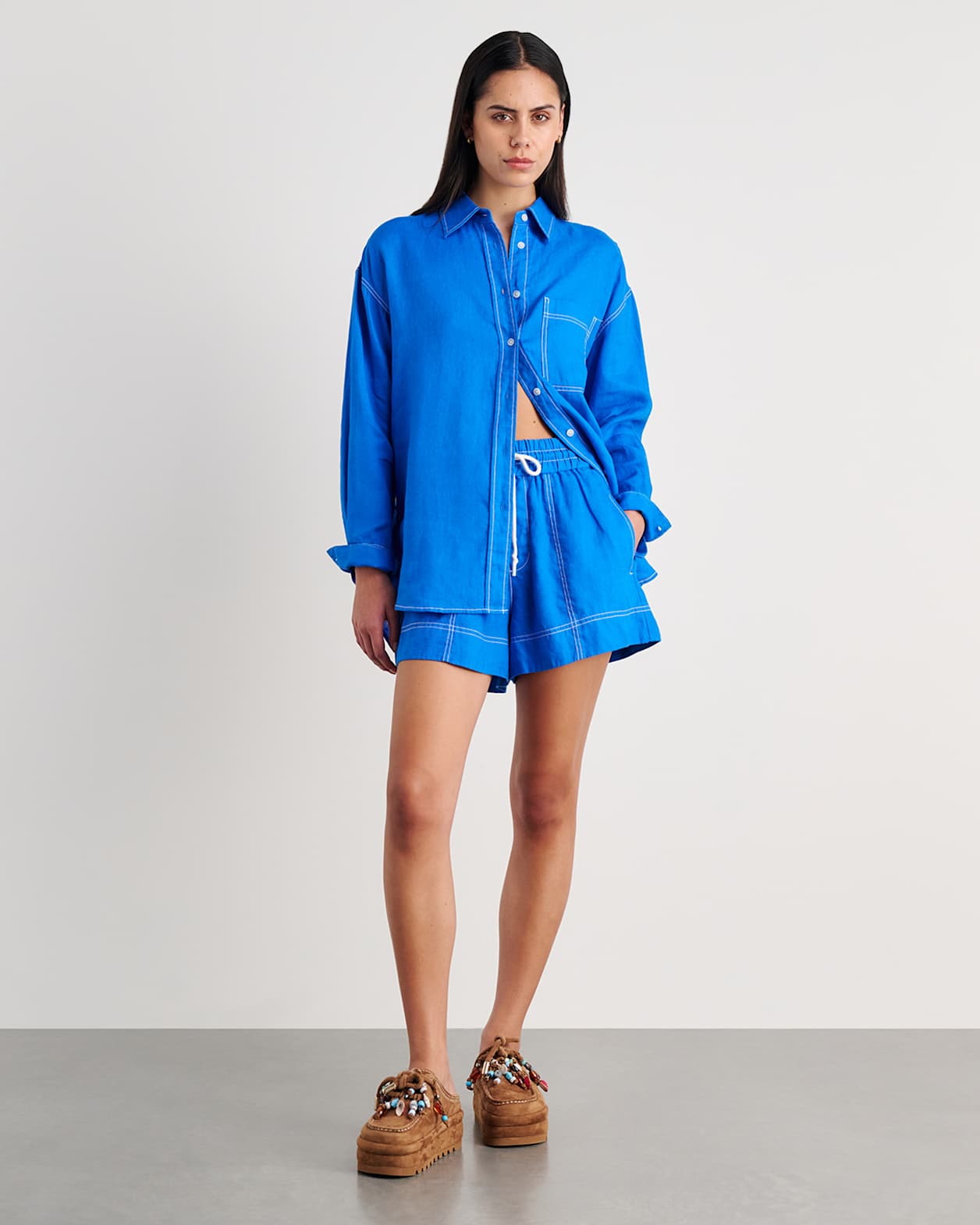 Gigi Linen Relaxed Shirt in BRIGHT BLUE