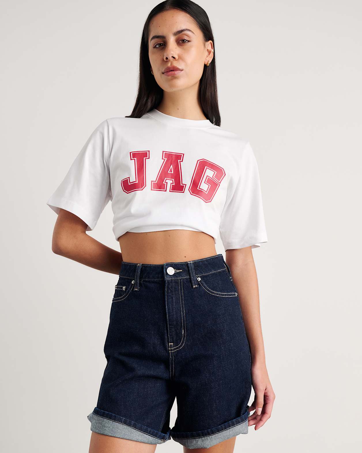 Aston Short Sleeve Tee in WHITE/MERLOT
