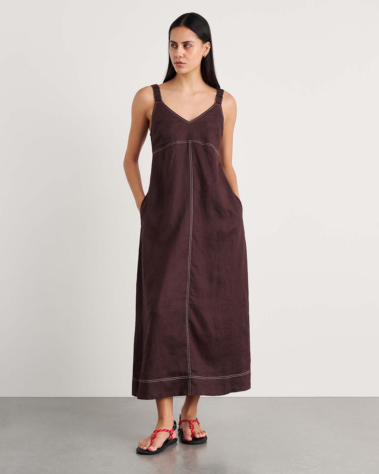 Sara Linen Midi Dress in DARK CHOCOLATE