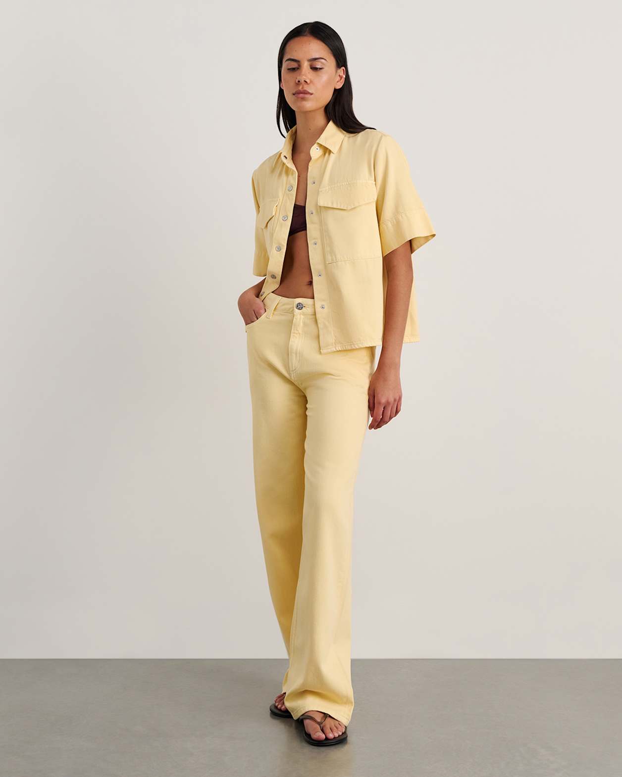 Loe Mid Rise Straight Jean in BUTTER