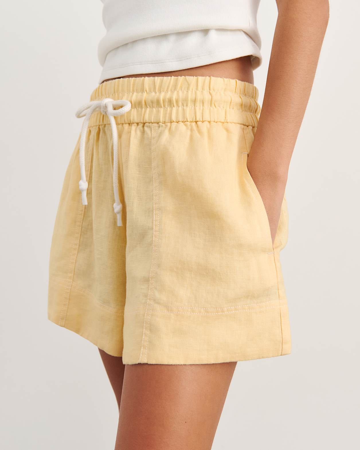 Gigi Linen Pull On Short in BUTTER