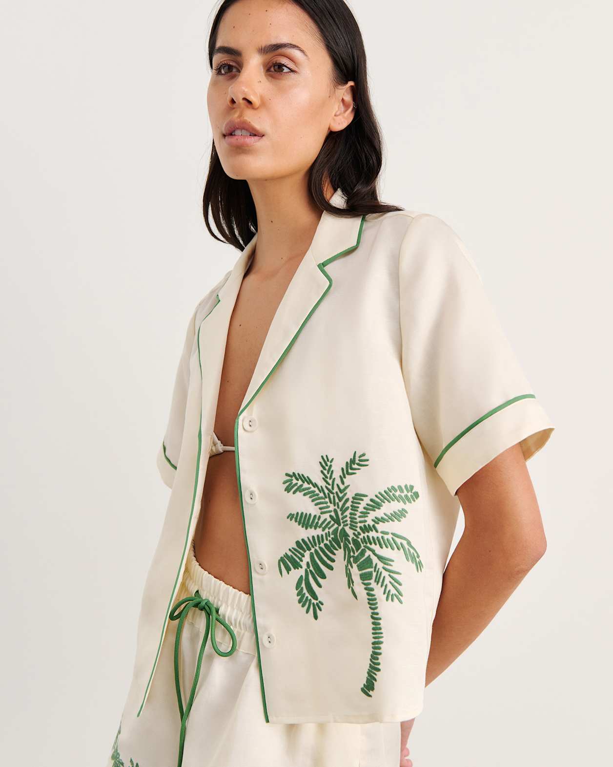 Palm Embroidered Shirt in IVORY/MOSS