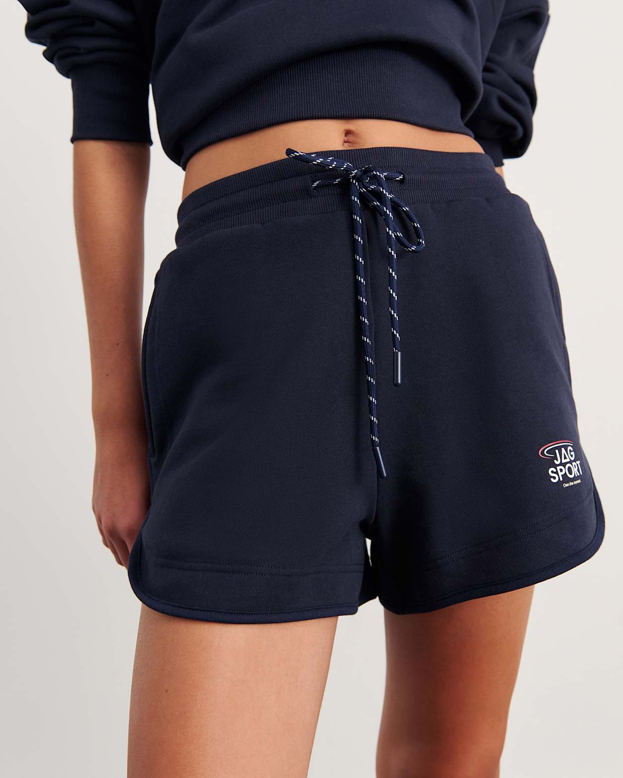 Aston Sweat Short in NAVY