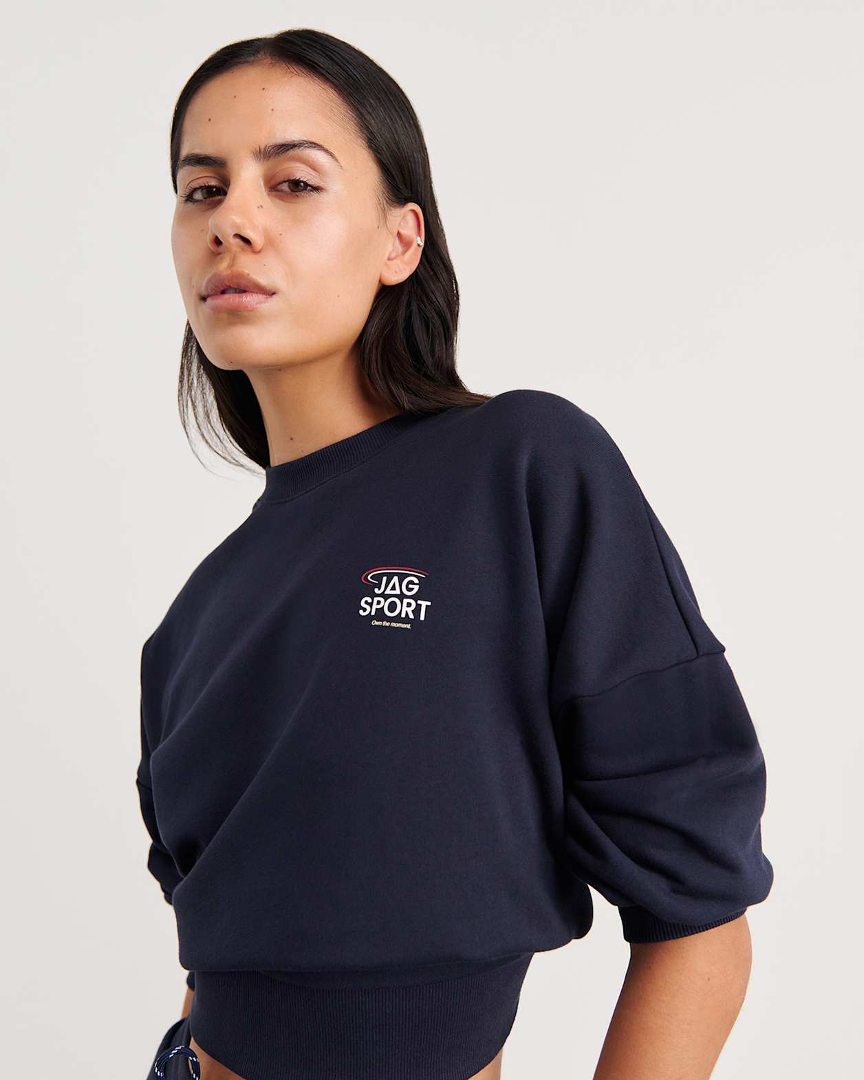 Aston Crew Sweat in NAVY