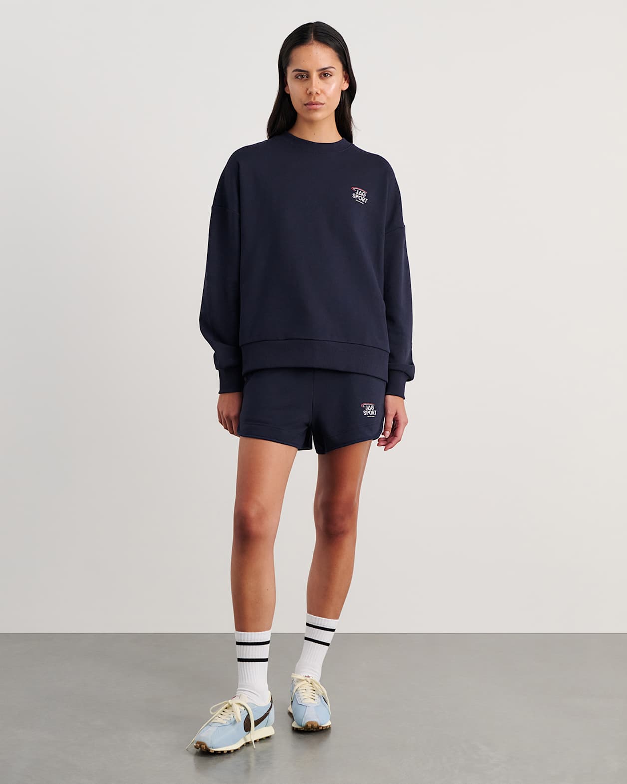 Aston Crew Sweat in NAVY