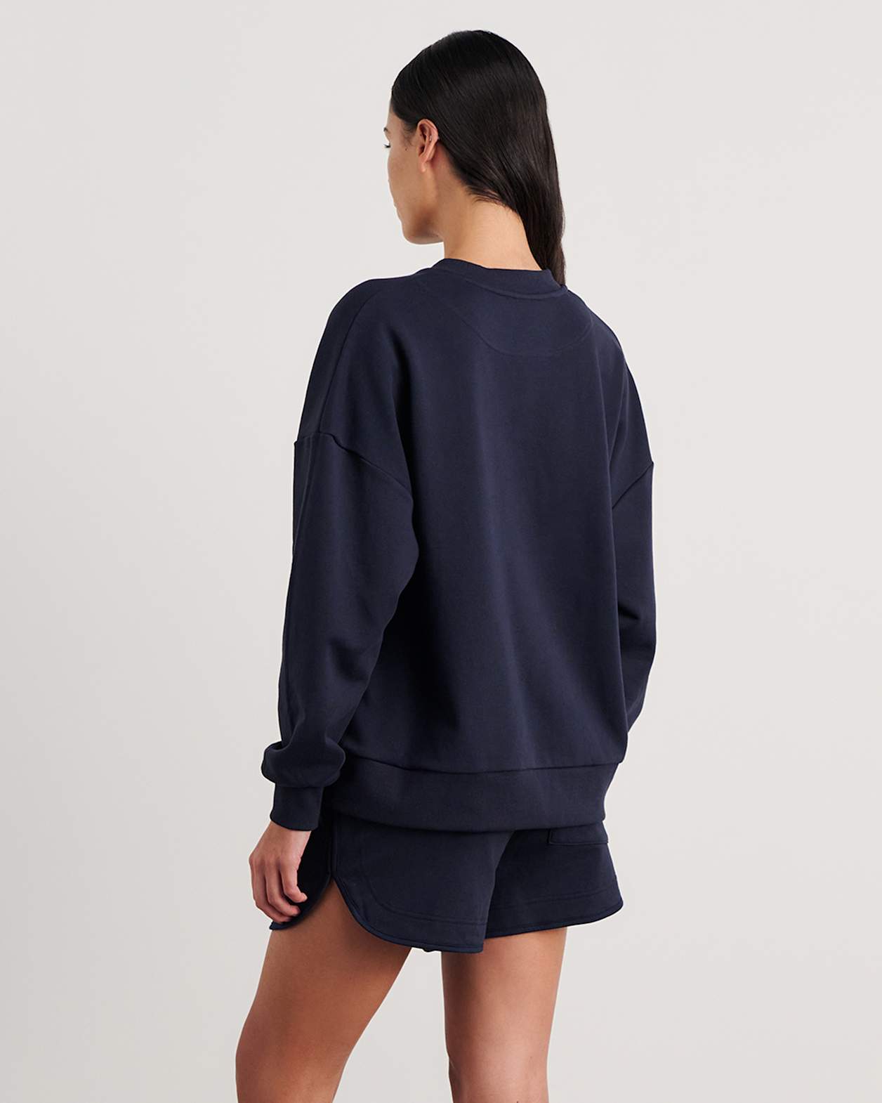 Aston Crew Sweat in NAVY