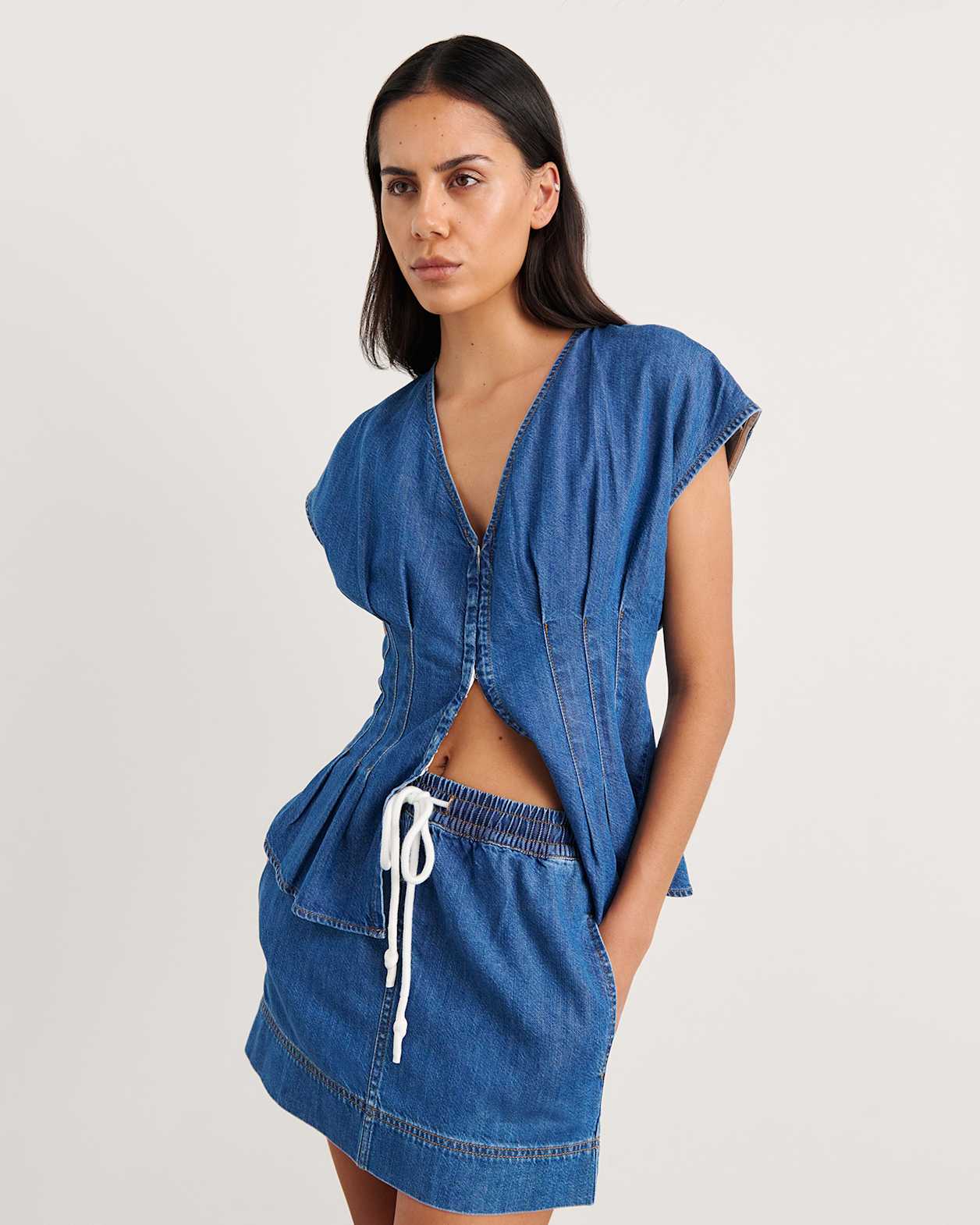 Loe Pintuck Denim Top in BLUE VINTAGE