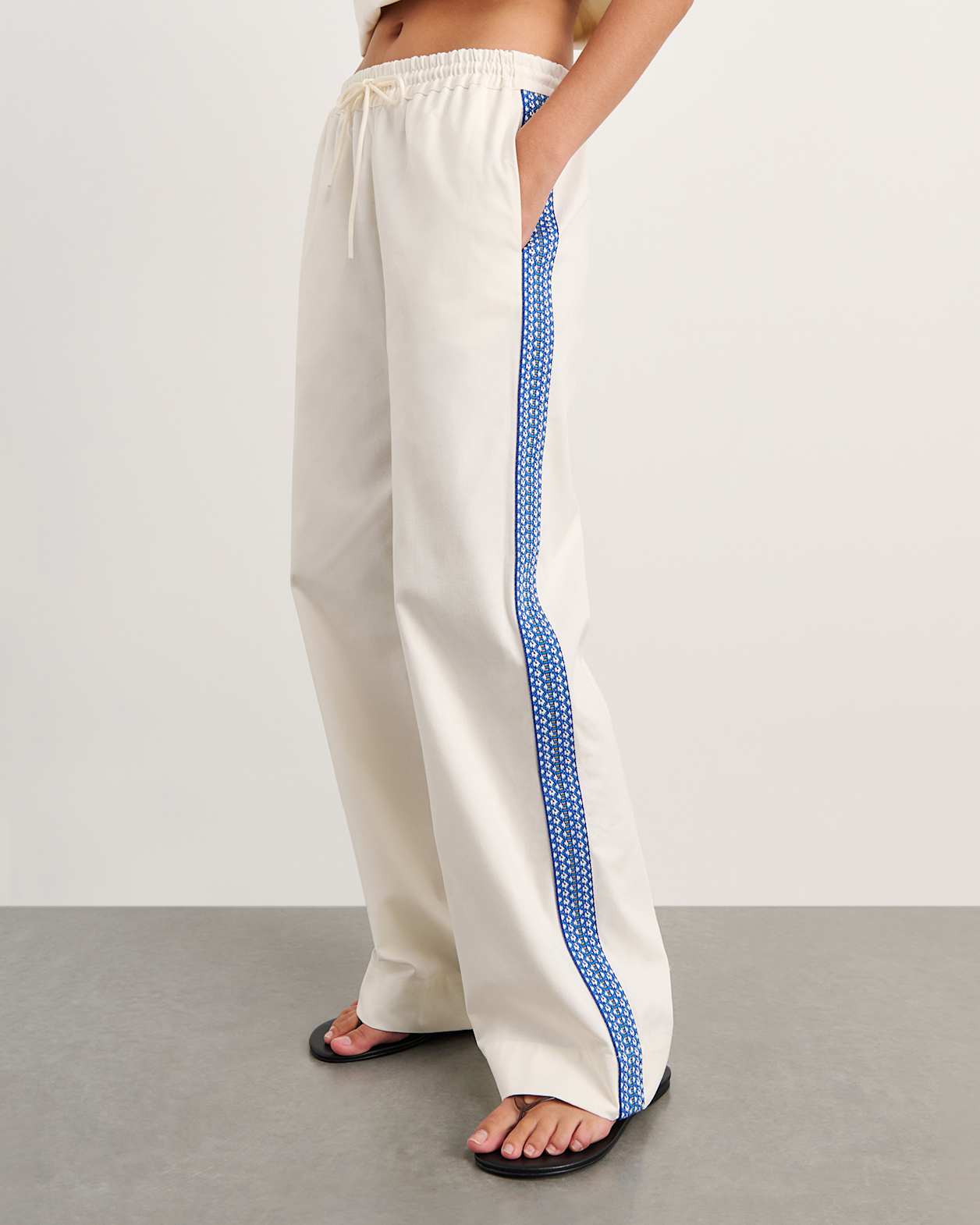 Canvas Contrast Pant in MILK