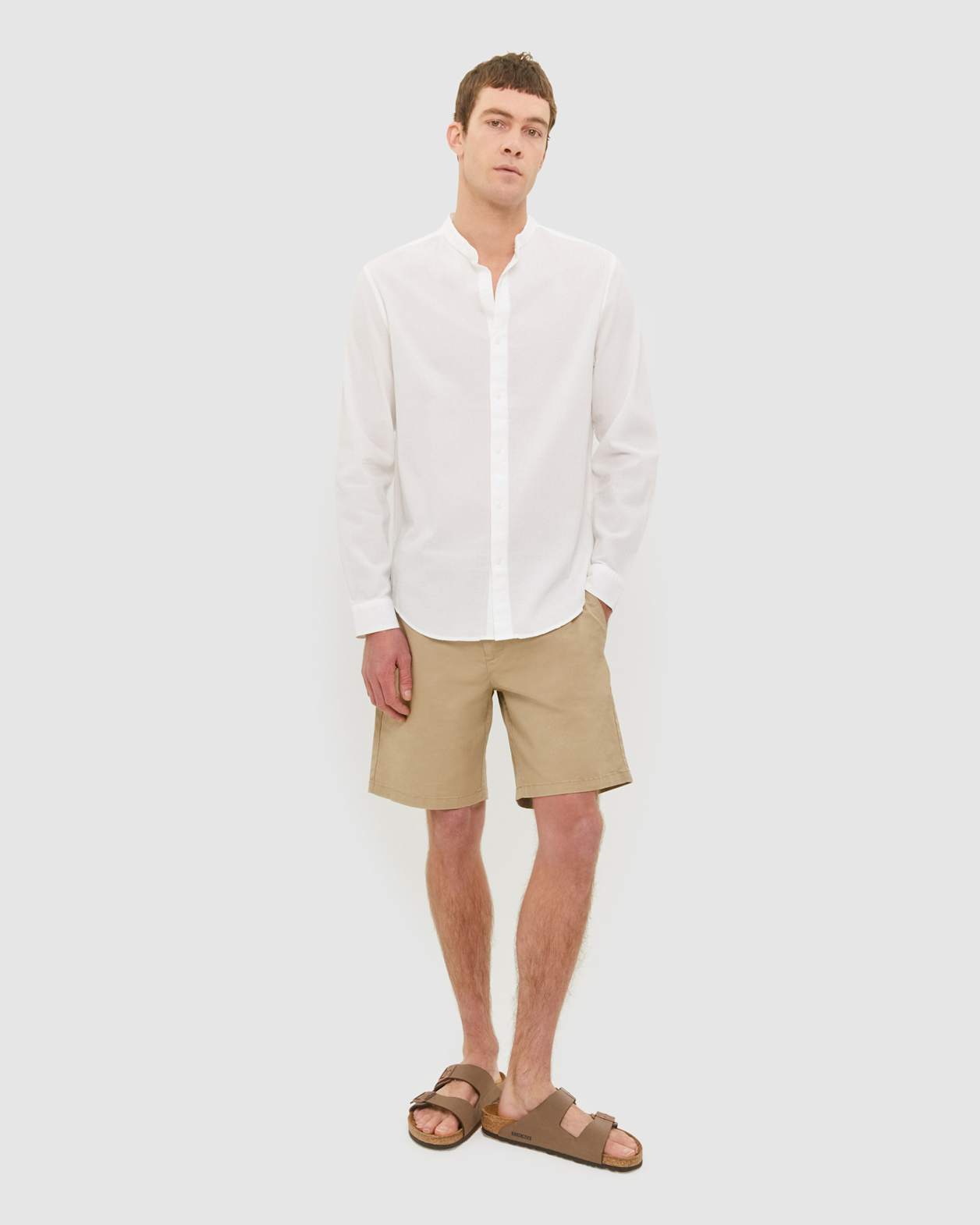 Seersucker Long Sleeve Collared Shirt in WHITE