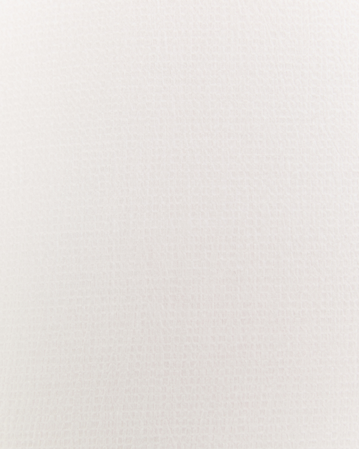 Seersucker Long Sleeve Collared Shirt in WHITE