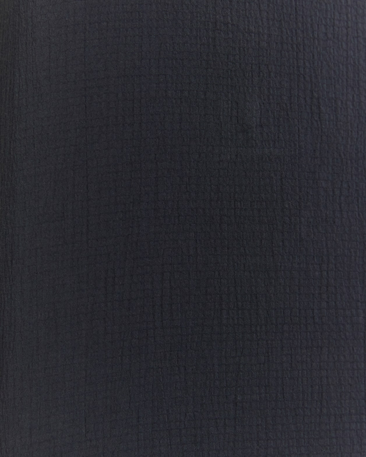 Seersucker Long Sleeve Collared Shirt in GRAPHITE