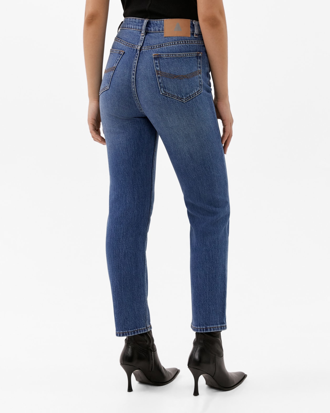 Ash Mom Jeans in MID BLUE